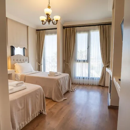 Cunda House Kuecuek 호텔 *